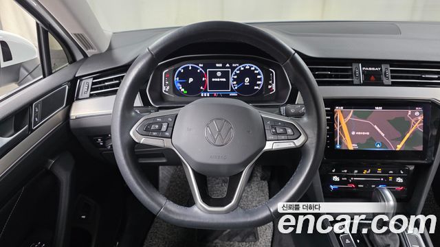 Volkswagen Passat GT (B8) 2.0 TDI Premium 2022 — фото 14