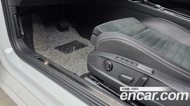 Volkswagen Passat GT (B8) 2.0 TDI Premium 2022 — фото 28