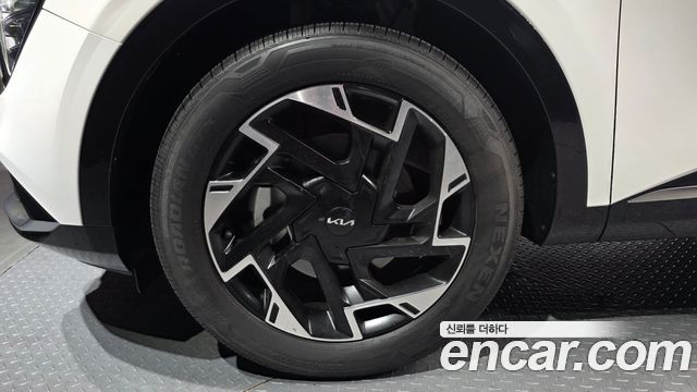 Kia Sportage (V) Gasoline 1.6 Turbo 2WD Signature 2024 — фото 5