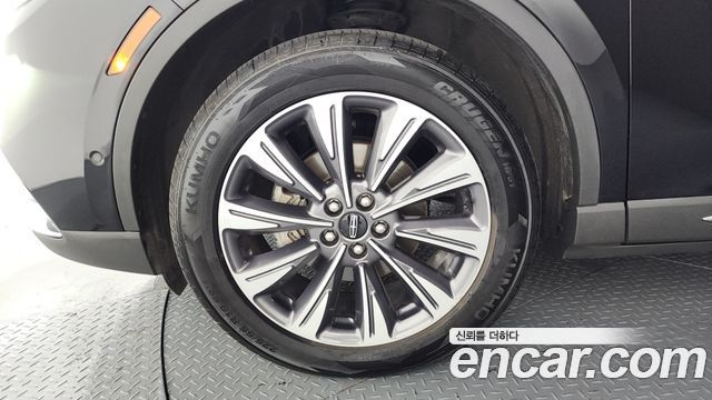 Lincoln Corsair 2.0 Reserve AWD 2021 — фото 5