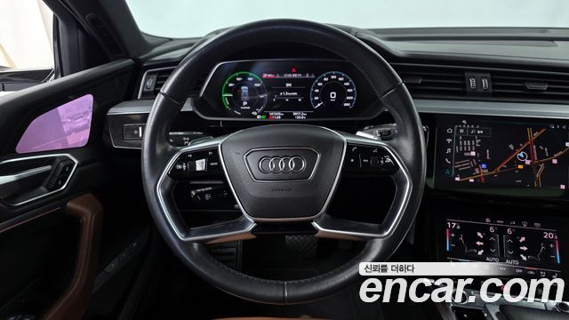 Audi e-tron 55 Quattro 2022 — фото 13