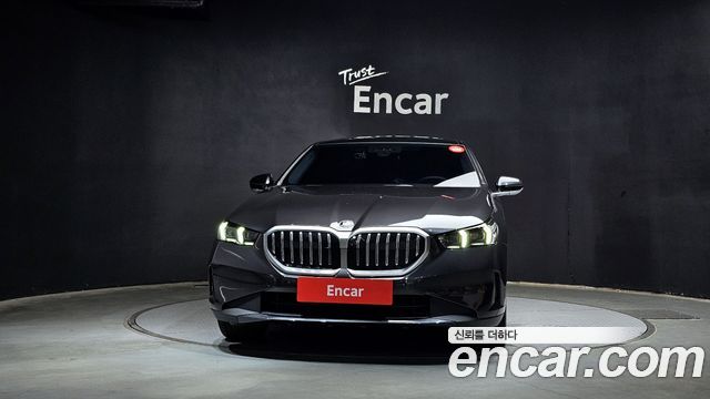 BMW 5 Series (G60) 523d 2025 — фото 3
