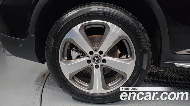 Mercedes-Benz GLC-Class (X253) GLC300 4MATIC 2019 — фото 21