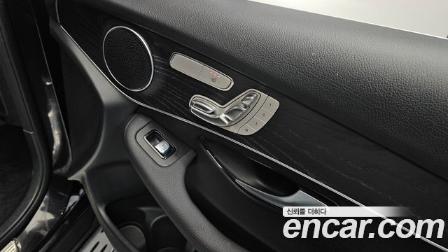 Mercedes-Benz GLC-Class (X253) GLC300 4MATIC 2019 — фото 29
