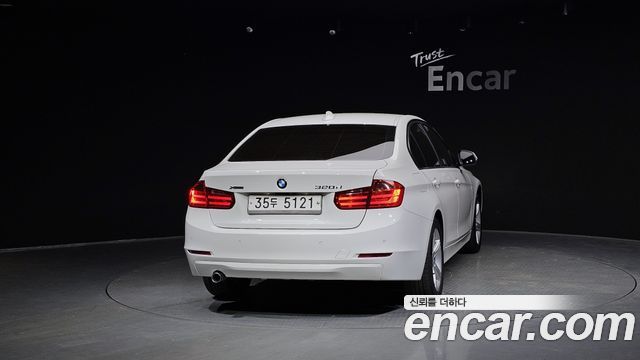 BMW 3 Series (F30) 320d xDrive 2013 — фото 4