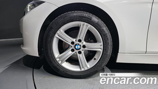 BMW 3 Series (F30) 320d xDrive 2013 — фото 5