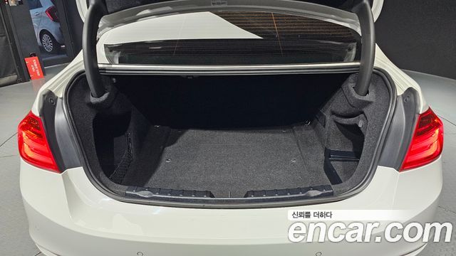 BMW 3 Series (F30) 320d xDrive 2013 — фото 17