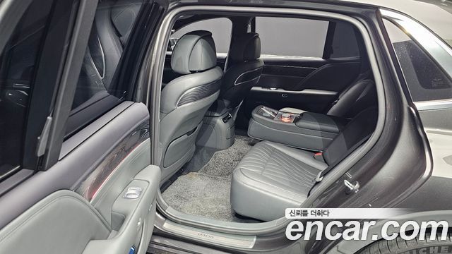 Genesis G90 (RS4) Gasoline 3.5 Turbo 2WD 2022 — фото 30