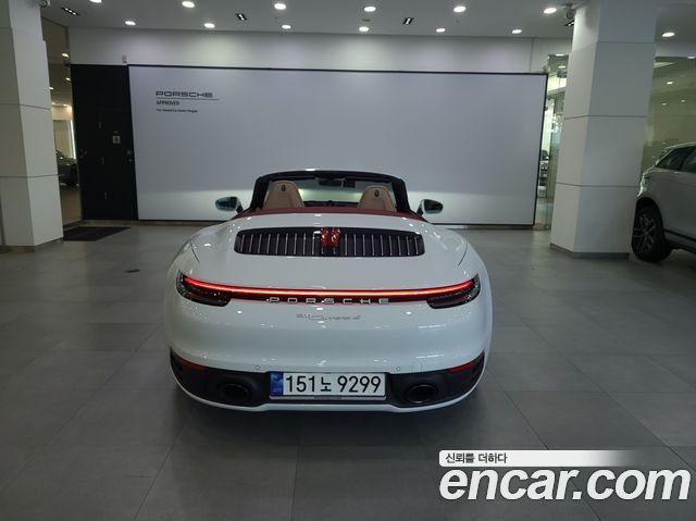 Porsche 911 (992) Carrera 4 Cabriolet 2024 — фото 23