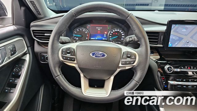 Ford Explorer (VI) 2.3 LimIted 4WD 2022 — фото 13