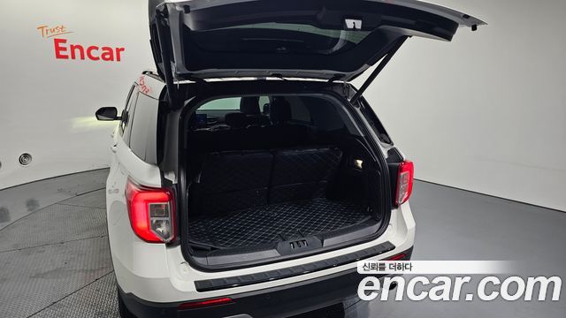 Ford Explorer (VI) 2.3 LimIted 4WD 2022 — фото 20