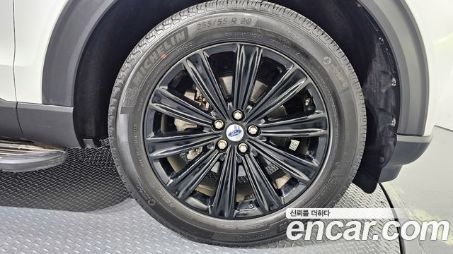 Ford Explorer (VI) 2.3 LimIted 4WD 2022 — фото 21