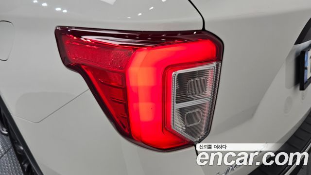 Ford Explorer (VI) 2.3 LimIted 4WD 2022 — фото 23