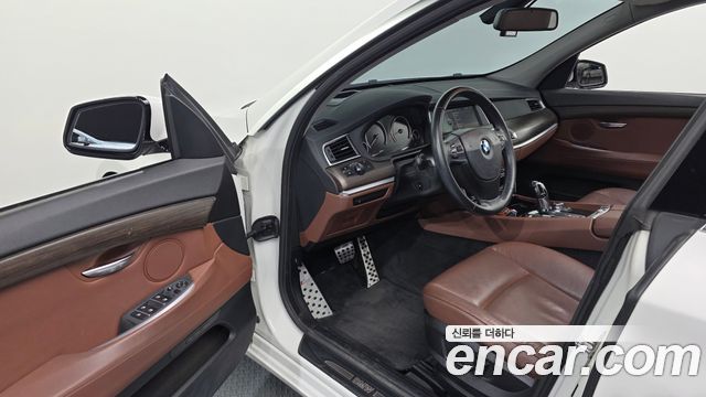 BMW 5 Series GT (F07) GT 2011 — фото 10