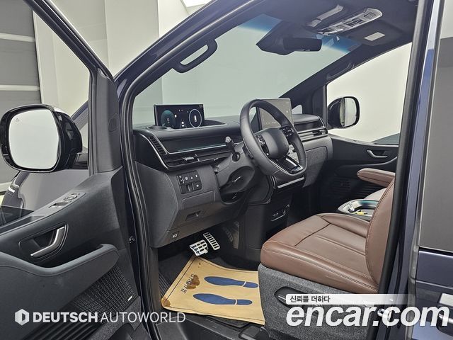 Hyundai Staria HEV 1.6T Lounge 9-Seater Inspiration 2026 — фото 15