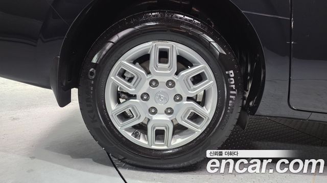 Hyundai Staria Cargo 5-Seater Modern 2023 — фото 5