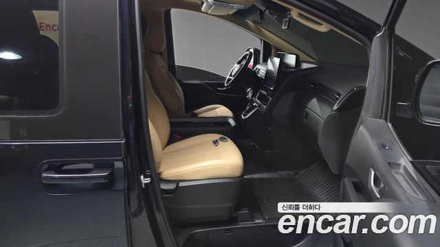 Hyundai Staria Cargo 5-Seater Modern 2023 — фото 26