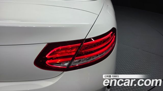 Mercedes-Benz C-Class (W205) C200 Cabriolet 2017 — фото 29
