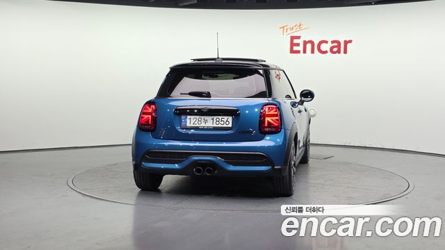 MINI Cooper S Classic Launch Pack Third Generation 2022 — фото 4