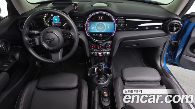 MINI Cooper S Classic Launch Pack Third Generation 2022 — фото 7