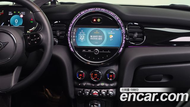 MINI Cooper S Classic Launch Pack Third Generation 2022 — фото 12