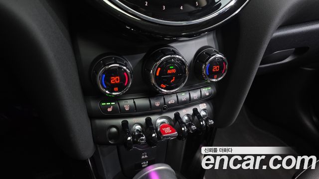 MINI Cooper S Classic Launch Pack Third Generation 2022 — фото 18