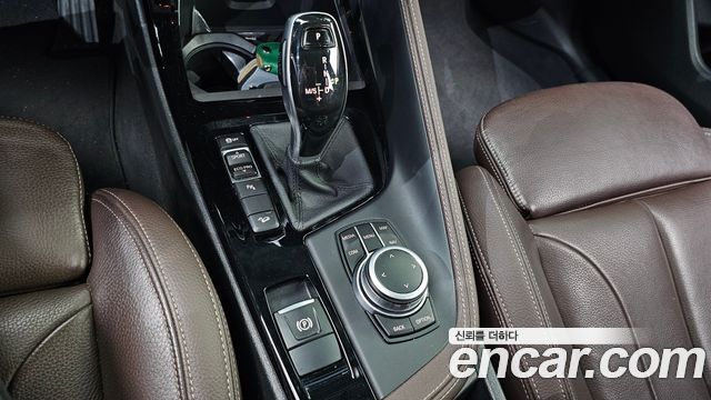 BMW X1 (F48) xDrive 20i M Sport 2022 — фото 9