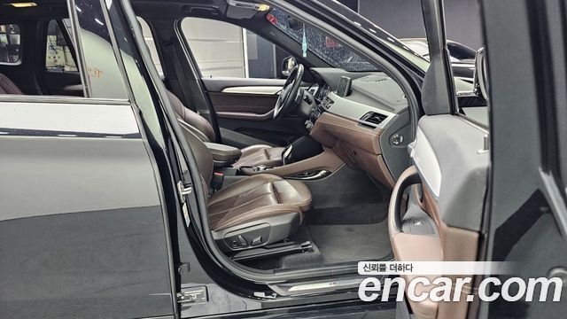 BMW X1 (F48) xDrive 20i M Sport 2022 — фото 26