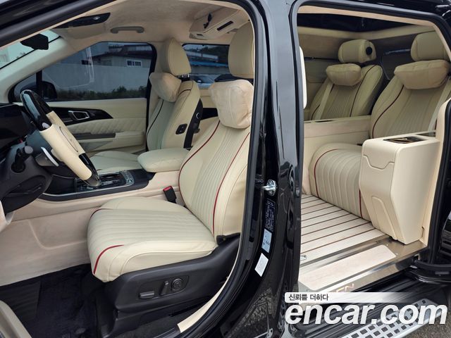 Kia Carnival (IV) Gasoline 4-Seater Hi Limousine (Special) 2024 — фото 23