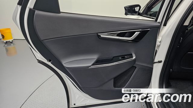 Kia EV6 Long Range Earth 2022 — фото 31