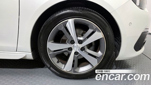 Peugeot 308 (II) 1.5 BlueHDi GT Line 2019 — фото 21
