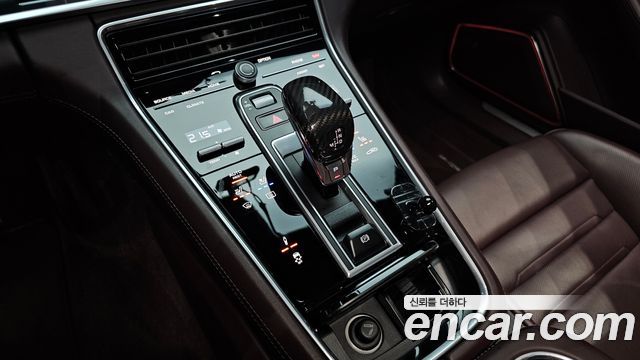 Porsche Panamera (971) 3.0 AWD 2018 — фото 9