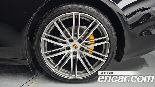 Porsche Panamera (971) 3.0 AWD 2018 — фото 21