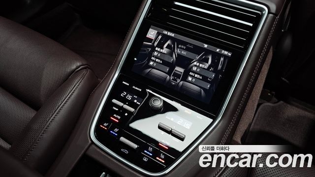 Porsche Panamera (971) 3.0 AWD 2018 — фото 30