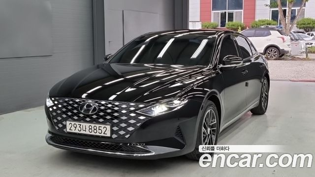 Hyundai Grandeur (IG) 3.0 LPi Rent Car Premium