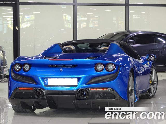 Ferrari F8 Spyder 3.9 V8 2022 — фото 4
