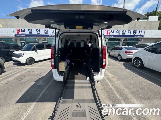 Hyundai Staria disability support car 2022 — фото 15