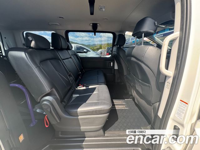 Hyundai Staria disability support car 2022 — фото 21