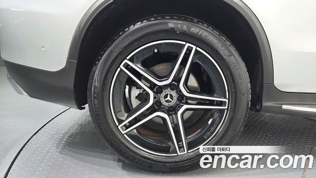 Mercedes-Benz GLC-Class (X253) GCL300 4MATIC Coupe 2020 — фото 5