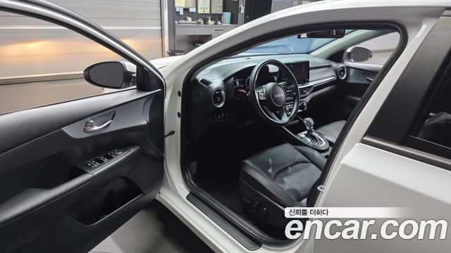 Kia K3 (II) 1.6 Prestige 2022 — фото 10