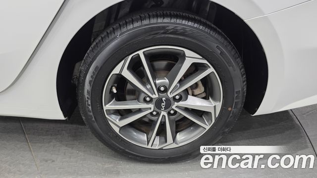 Kia K3 (II) 1.6 Prestige 2022 — фото 21