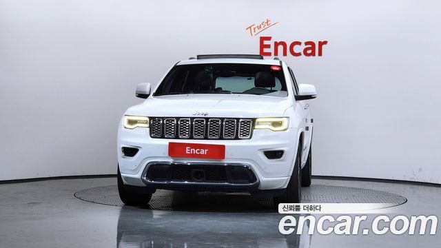 Jeep Grand Cherokee 3.0 Diesel Overland WK2 2018 — фото 3