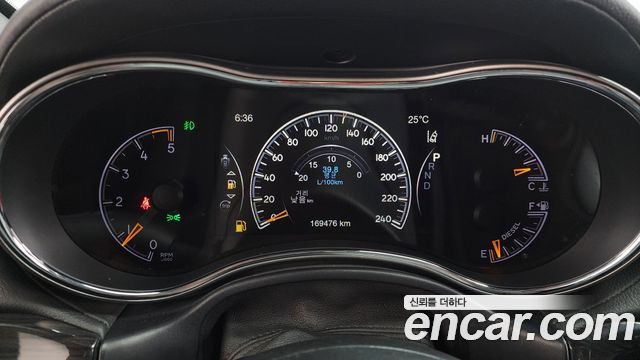 Jeep Grand Cherokee 3.0 Diesel Overland WK2 2018 — фото 8