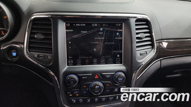 Jeep Grand Cherokee 3.0 Diesel Overland WK2 2018 — фото 13