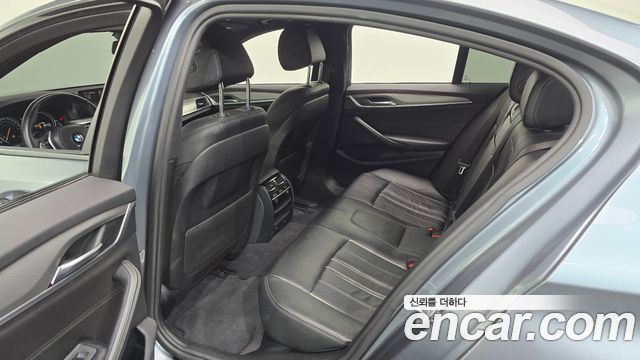 BMW 5 Series (G30) 520d M Sport package 2017 — фото 11