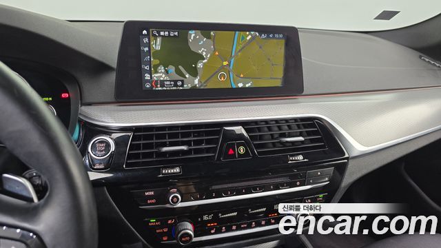 BMW 5 Series (G30) 520d M Sport package 2017 — фото 12
