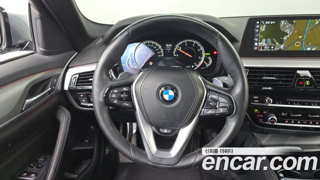 BMW 5 Series (G30) 520d M Sport package 2017 — фото 13