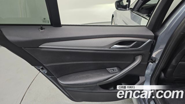 BMW 5 Series (G30) 520d M Sport package 2017 — фото 25