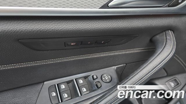 BMW 5 Series (G30) 520d M Sport package 2017 — фото 29