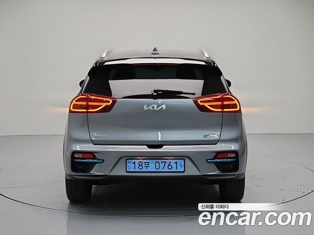 Kia Niro EV Noblesse 2022 — фото 3
